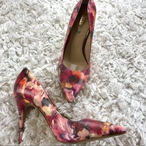 🎉SALE- BCBGeneration- POINTED TOE FLORAL STILETTO HEELS